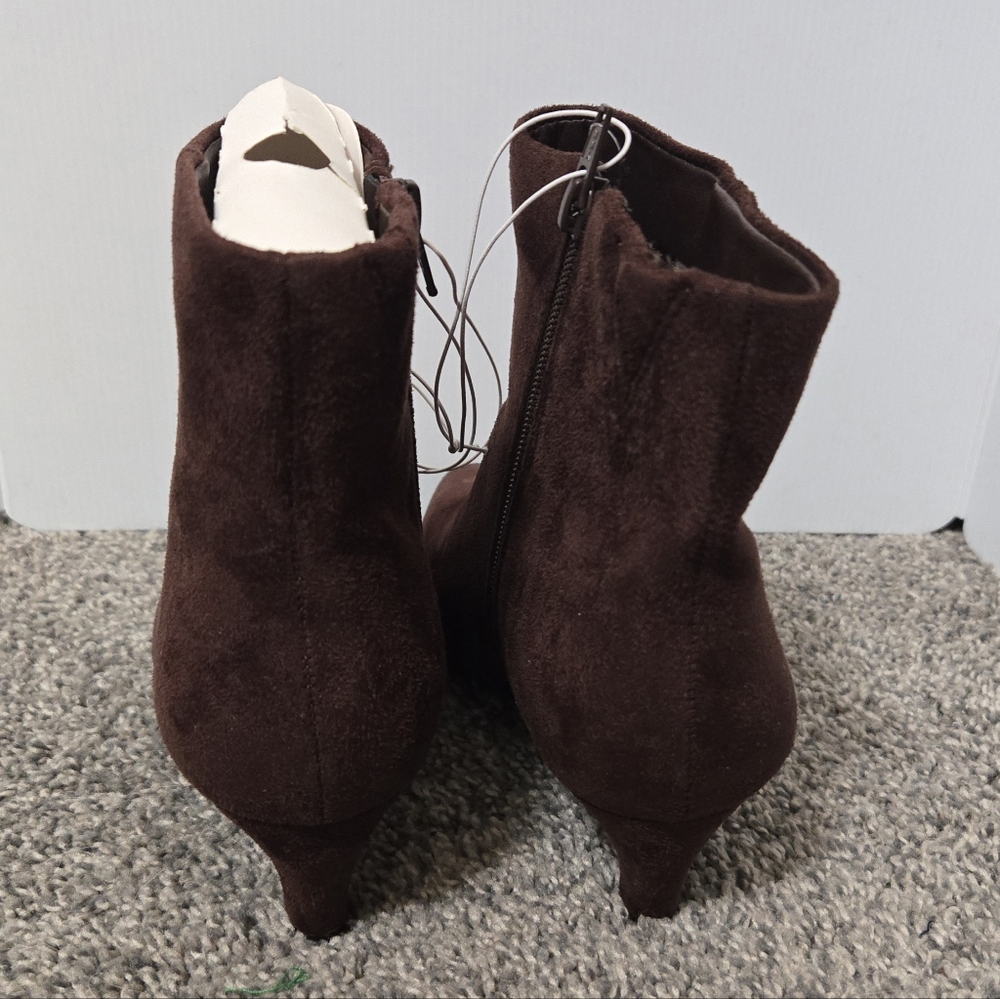 Brown Faux Suede Boots, Zips Up the Side, Universal Thread, Sz8.5, New With Tags - Picture 4 of 10